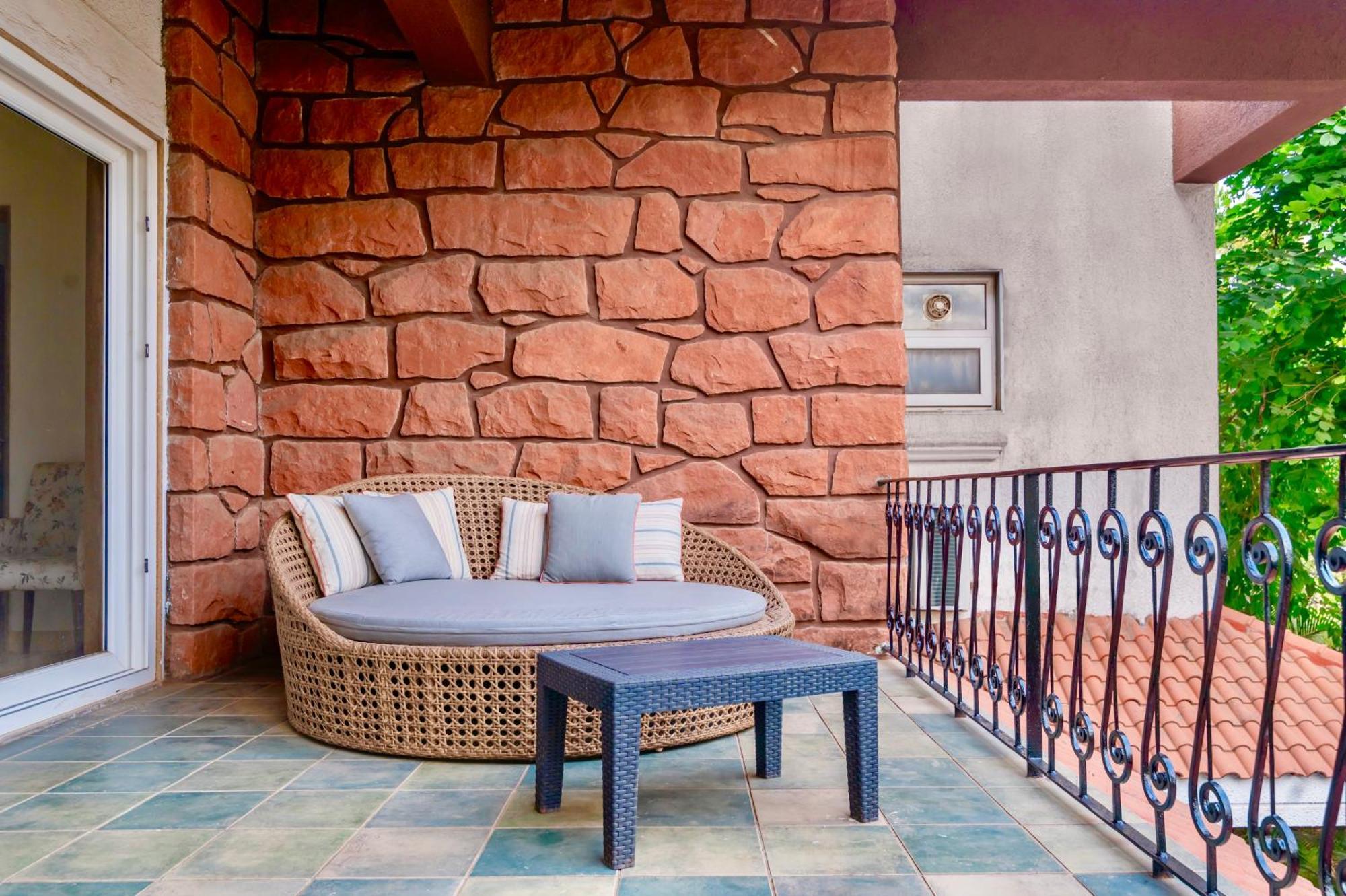 Saffronstays Boulevard Rockhouse - Pool Villa With Amazing Nature Views Лонавала Экстерьер фото